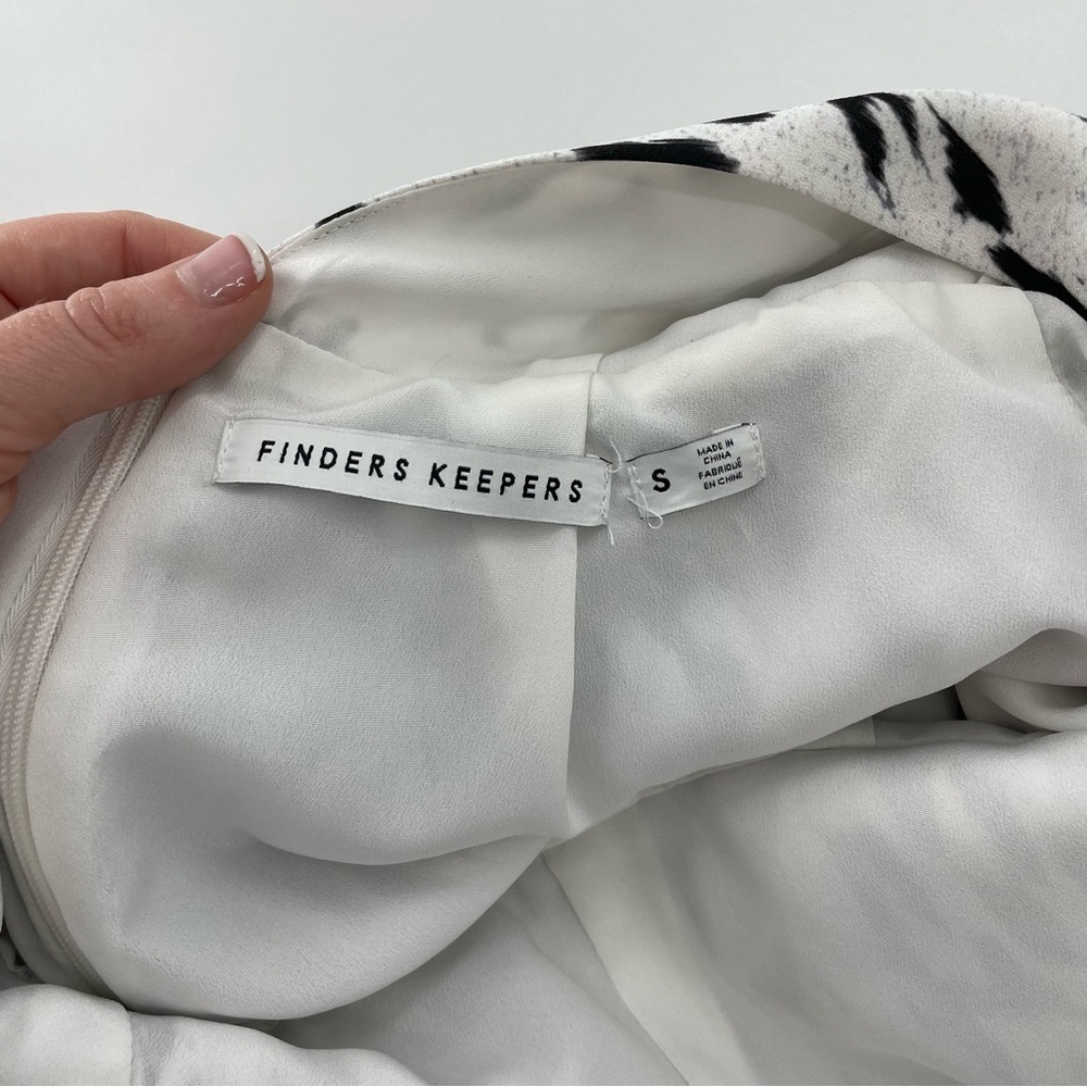 Finders Keepers Diamond Cheetah‎ Black and White Playsuit Open Back Romper - Picture 13 of 13